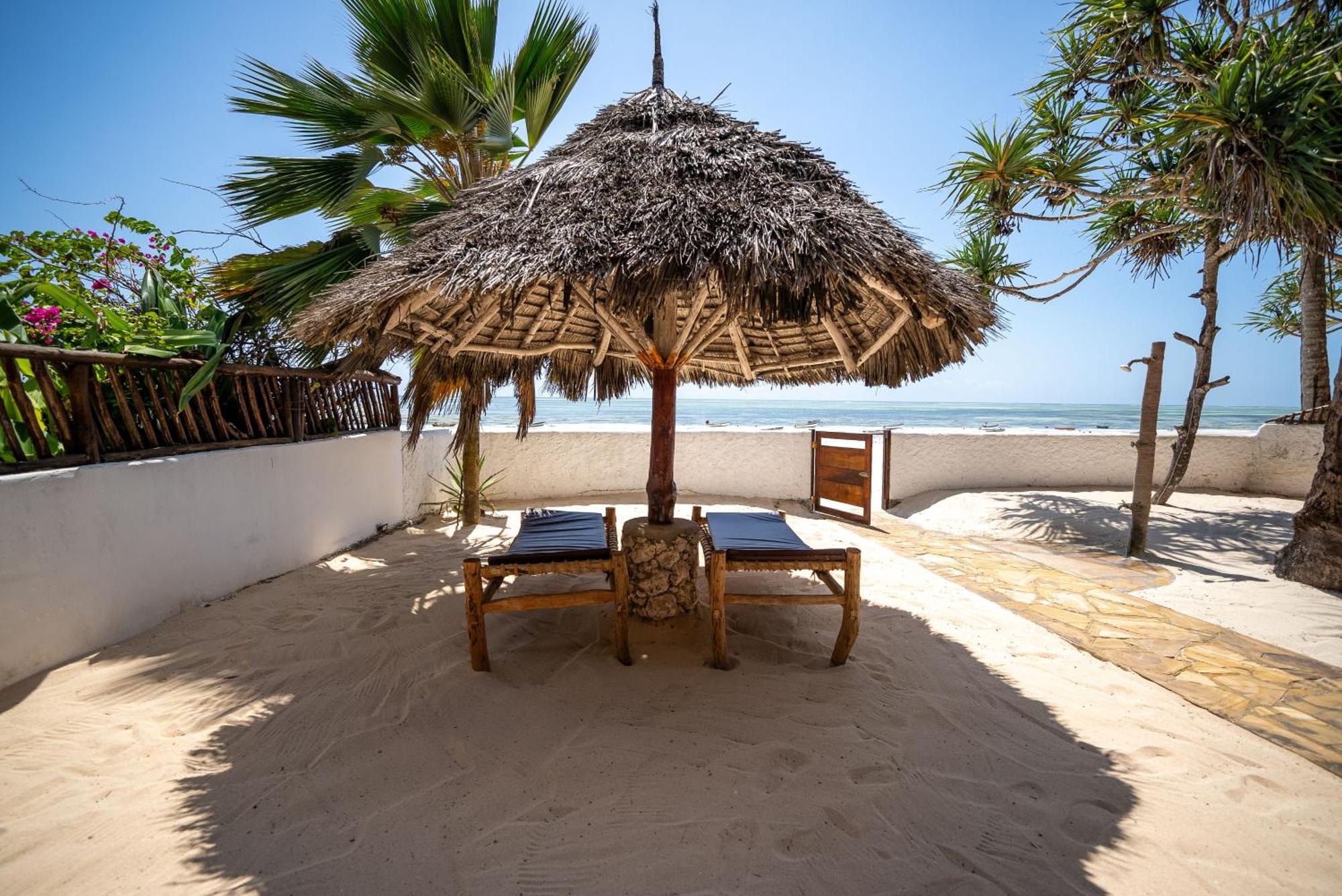 Beachfront Villa Hideaway Zanzibarhouses Kiwengwa  Eksteriør bilde